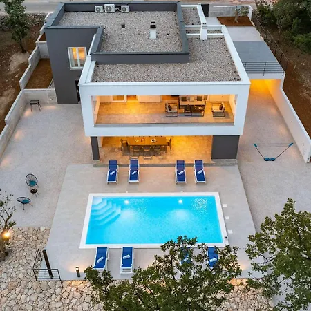 Deep 马斯莱尼察