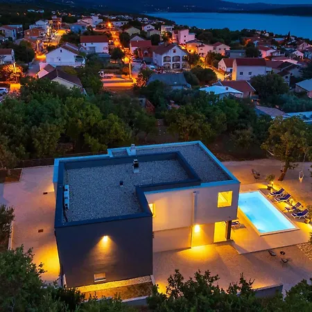Deep Maslenica